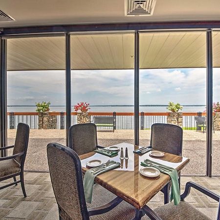 Idyllic Montgomery Condo With Pool And Lake View! Εξωτερικό φωτογραφία