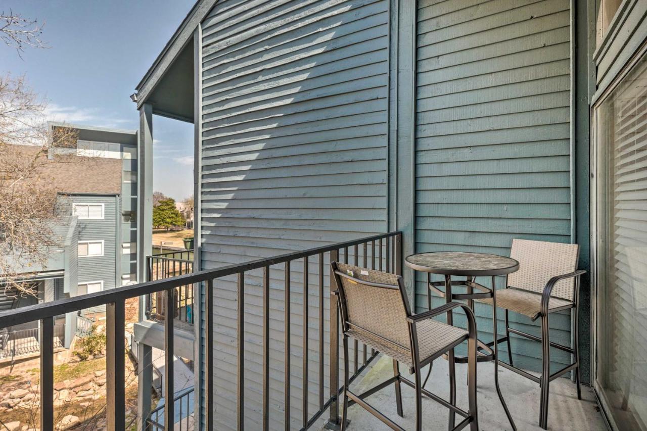 Idyllic Montgomery Condo With Pool And Lake View! Εξωτερικό φωτογραφία