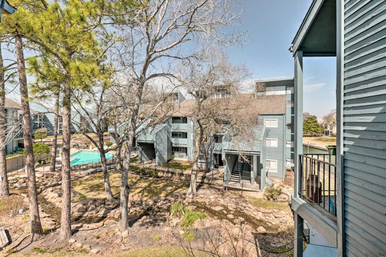 Idyllic Montgomery Condo With Pool And Lake View! Εξωτερικό φωτογραφία